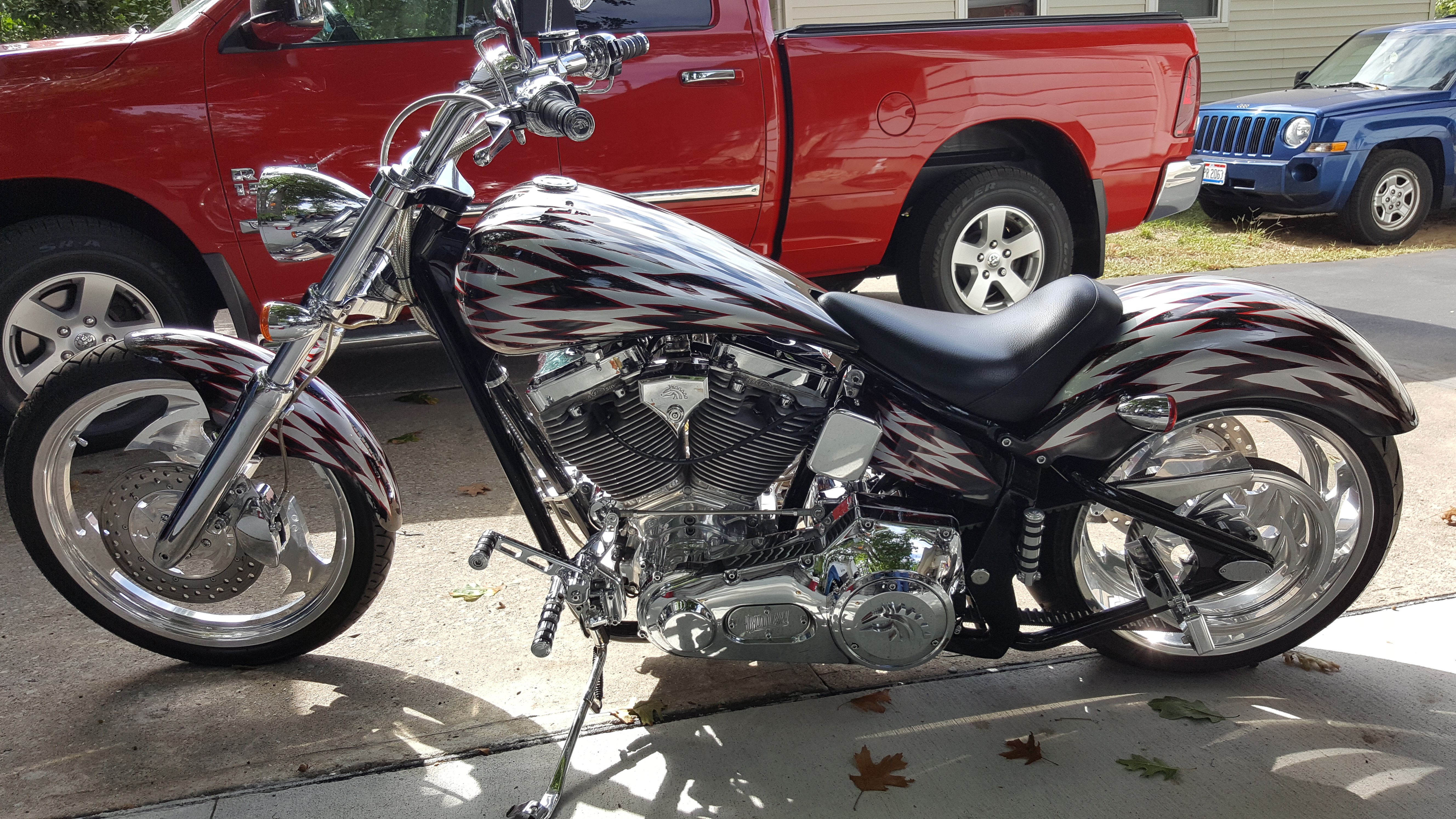 2004 American IronHorse Outlaw (Red/Gray), HOLLAND, Ohio (670005