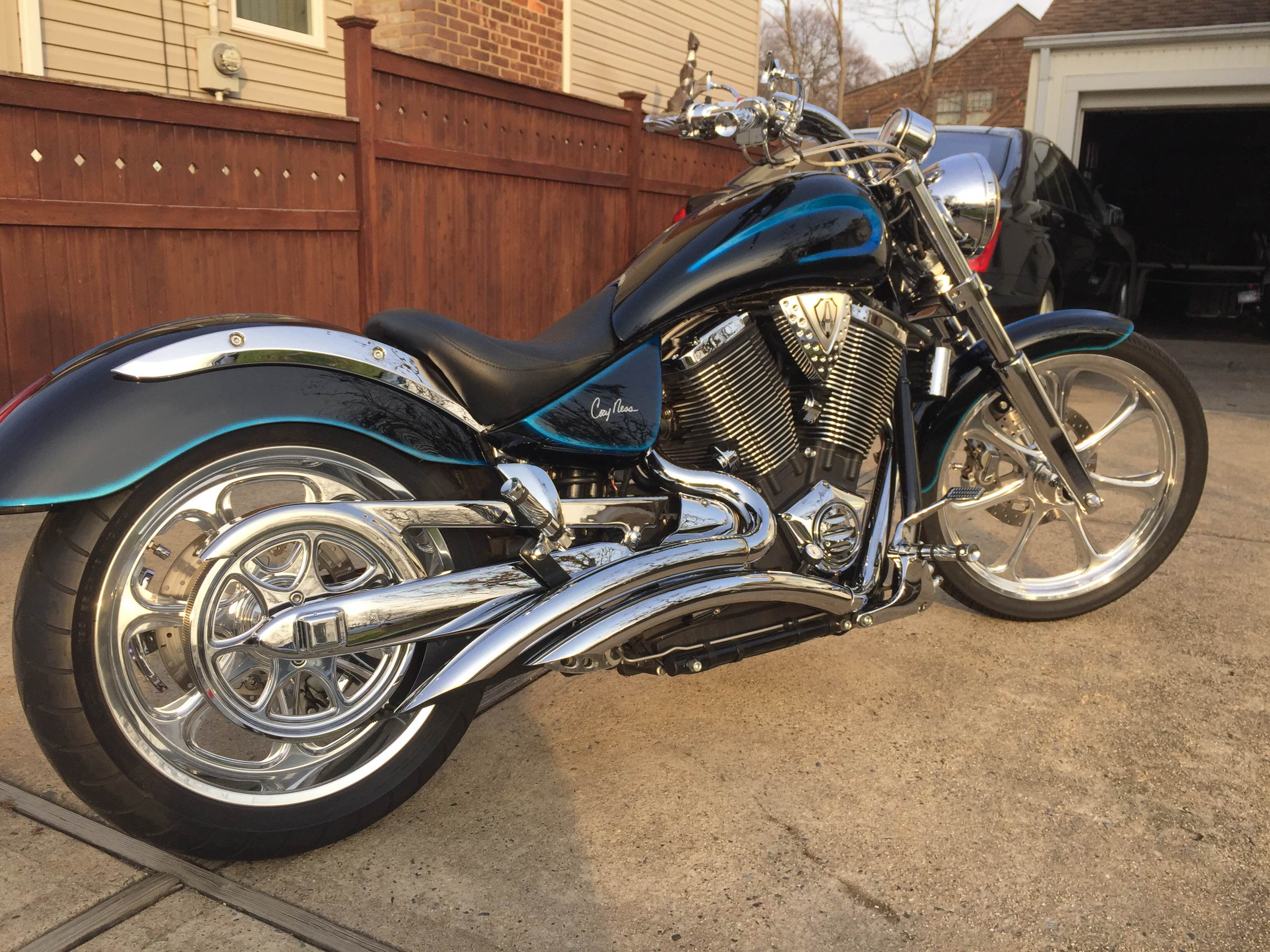 2004 victory vegas arlen ness